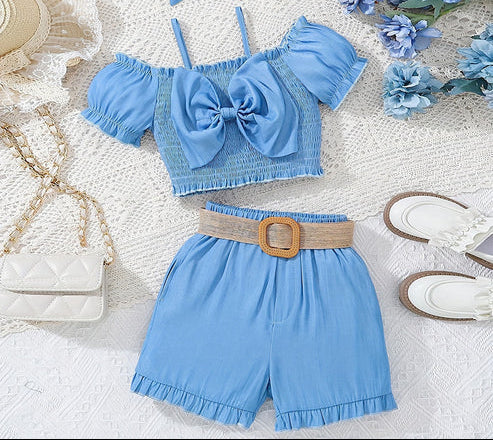 Conjunto de shorts con lazo azul