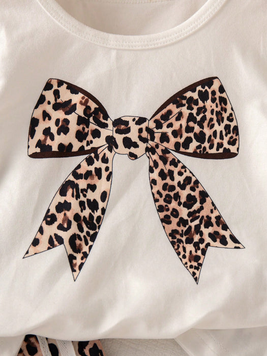 SHEIN Conjunto de camiseta y pantalón ancho con estampado de leopardo para niñas