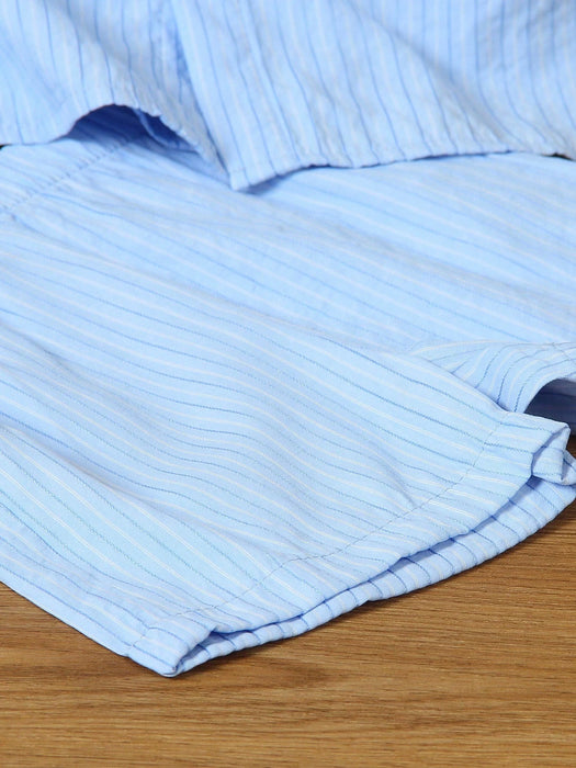Shein Conjunto de 2 piezas de camisa a rayas y pantalones cortos texturizados