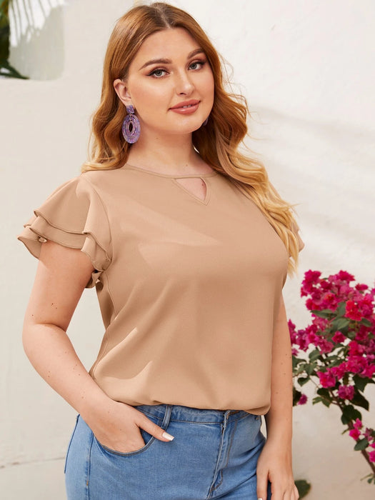 SHEIN Clasi Top Plus De Manga Corta Con Volantes Y Cuello Llave