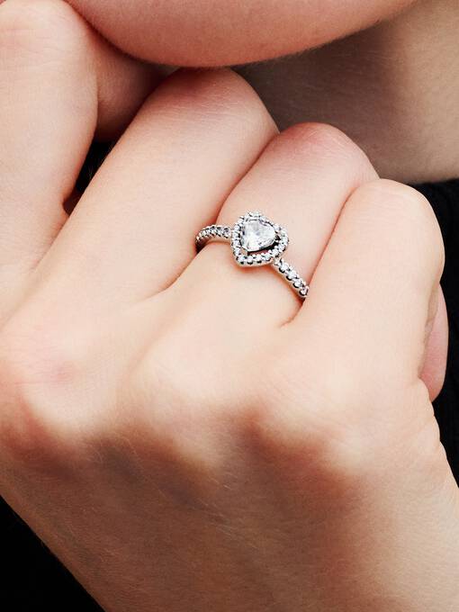 Pandora Anillo de corazón elevado Plata esterlina