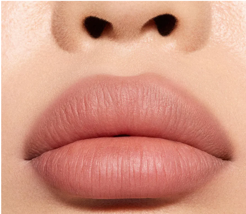 Reforma del labial Powder Kiss de Mac