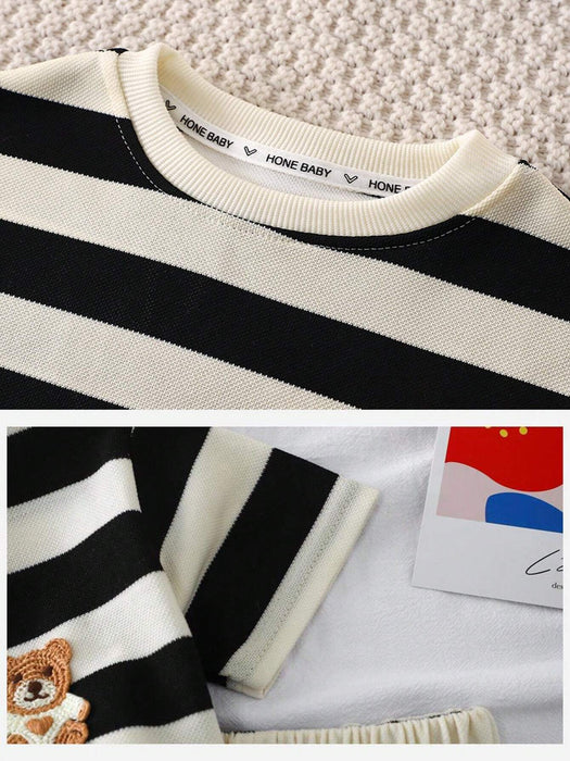 SHEIN Set de 2 piezas de ropa de verano a rayas para niños