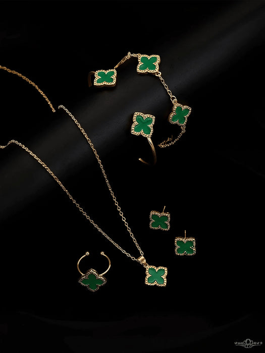 SHEIN Set de joyeria de 6 piezas con flor de la suerte, pendientes dorados