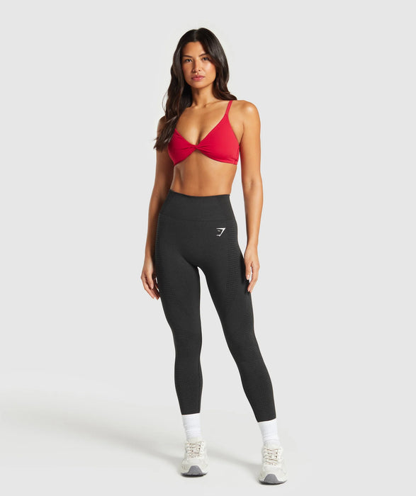 Gymshark Bralette con detalle de torsión frontal