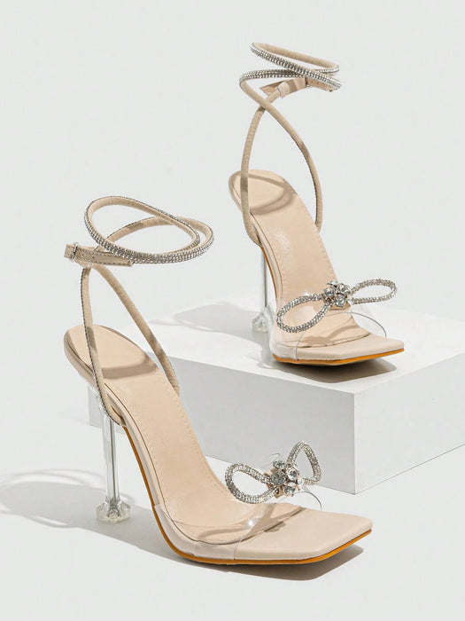 SHEIN Tacones altos plateadas para mujer con puntera abierta, tira con hebilla de diamantes
