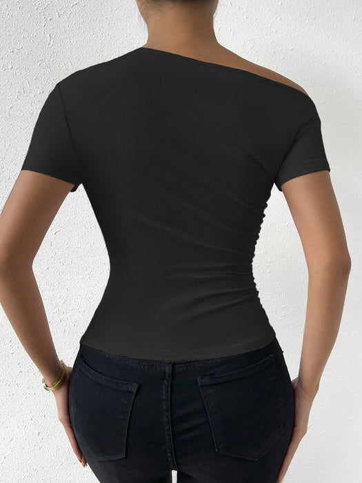 SHEIN Xyvia Camiseta fruncida de cuello asimétrico liso