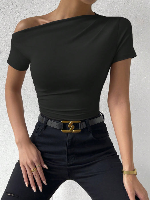 SHEIN Xyvia Camiseta fruncida de cuello asimétrico liso