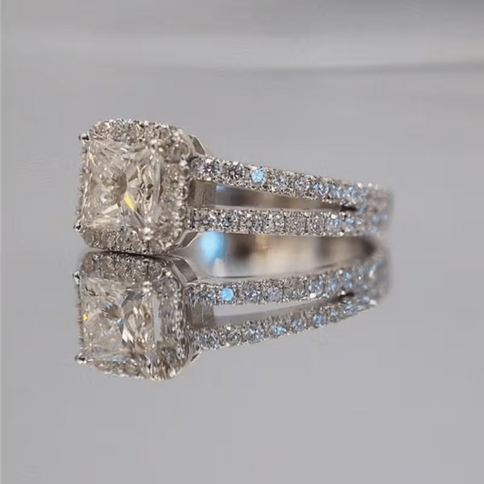 1pcs Anillo elegante de circonita sintética para mujer