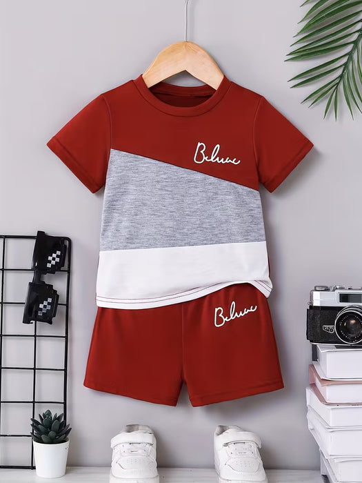 Conjunto de verano para niño de dos piezas con letras empalmadas