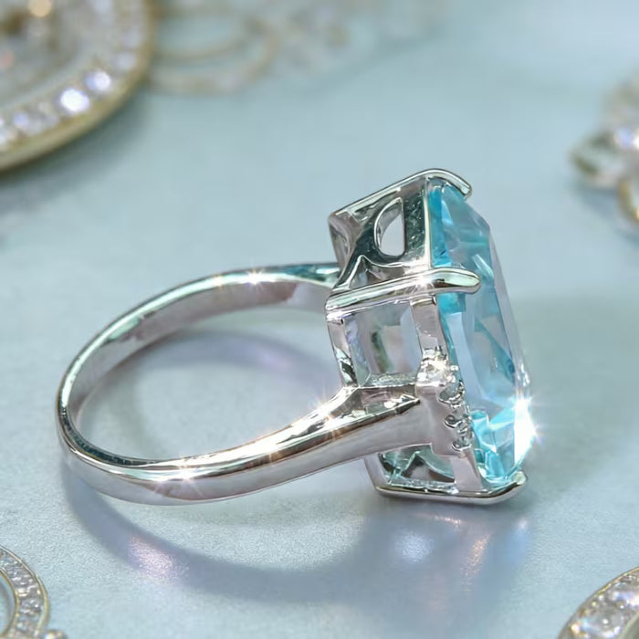 Anillo de compromiso de lujo minimalista, adecuado para uso diario de mujer
