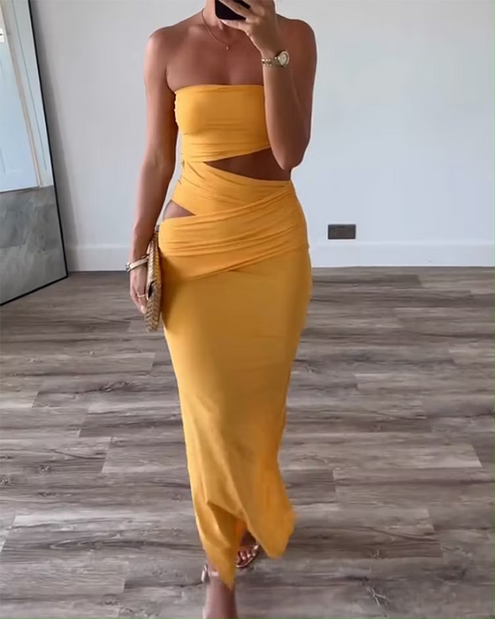 Vestido sin tirantes de color liso con detalles calados y abertura