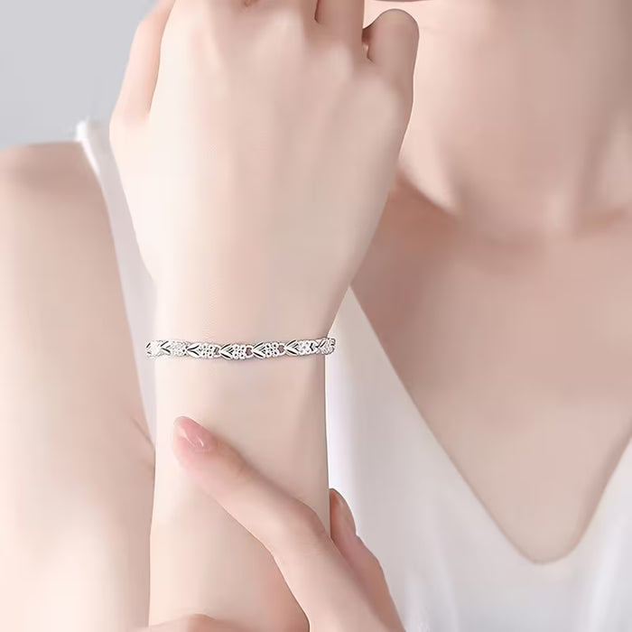 Elegante lujoso brazalete de acero inoxidable de 4 hojas de trébol para mujeres