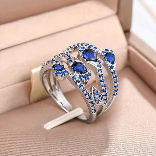 Anillo chic con diseño multicapa de piedra pavé - Quierox - Tienda Online