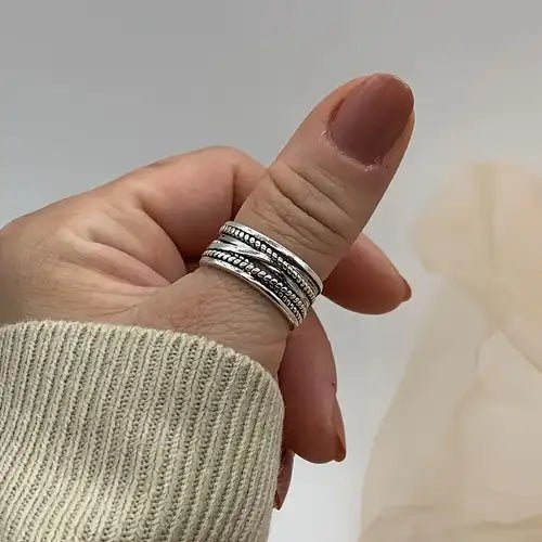Anillo con diseño multicapa de banda gruesa y ajustable - Quierox - Tienda Online
