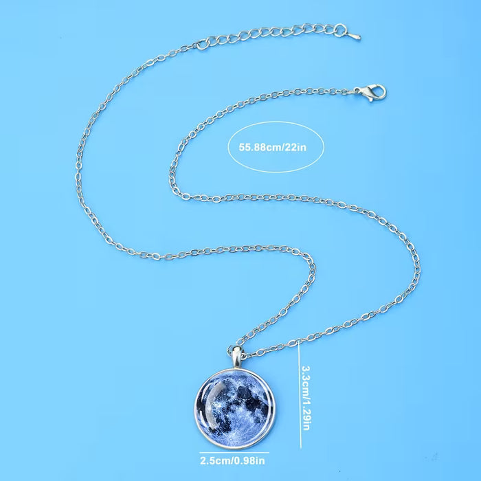 Collar con colgante de vidrio con diseño de luna