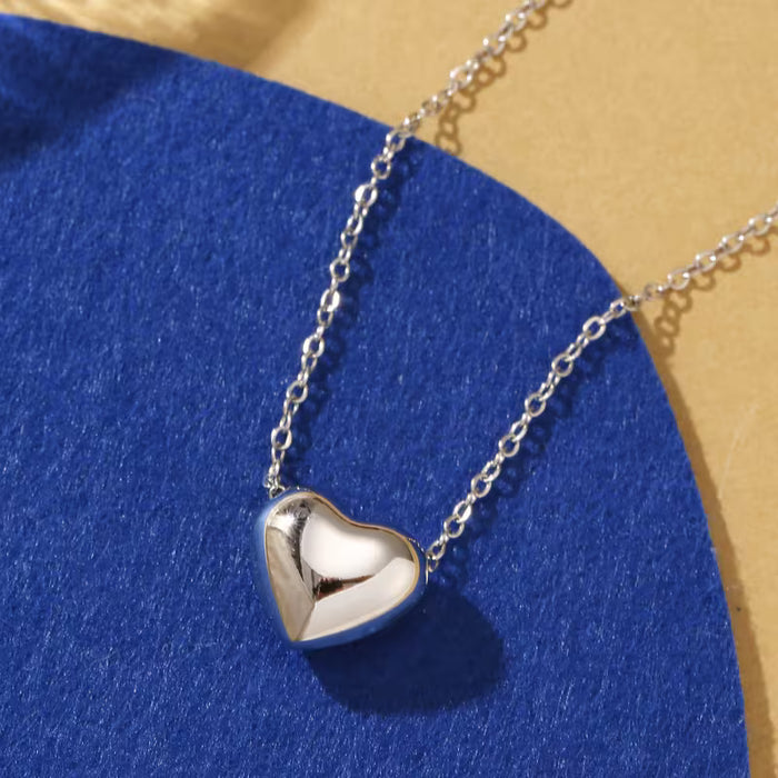 1 Collar con colgante de corazón de acero inoxidable para mujeres