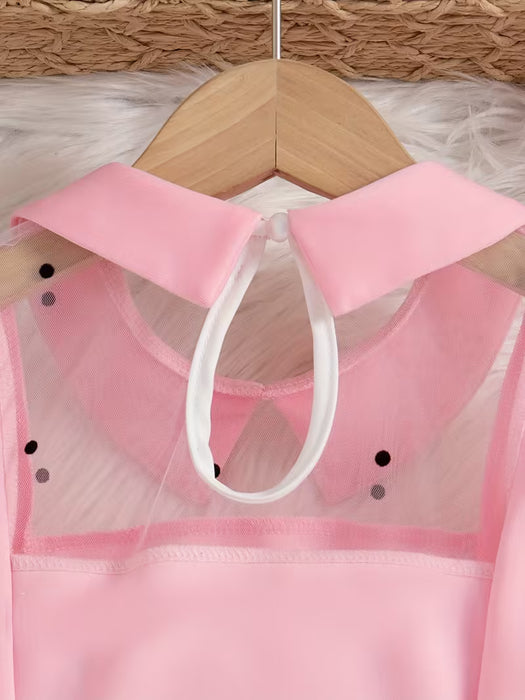 Un elegante vestido de manga larga para niñas, cuello y combinación de malla