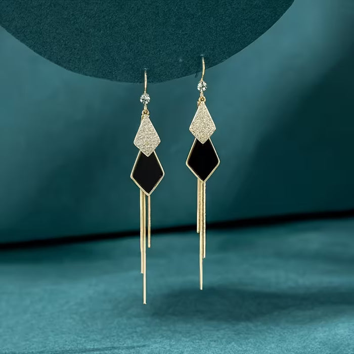 Pendientes con borlas, un imprescindible para banquetes de damas