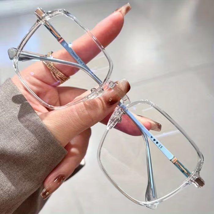 Gafas ultrafinas con montura transparente de diseño minimalista neutro para uso diario