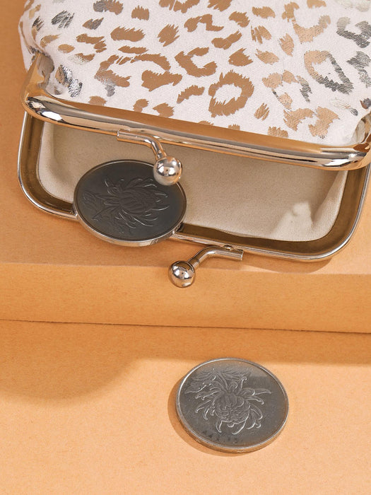 Billetera corta de patrón de leopardo en poliéster con cierre de beso, liviana y moderna - Quierox - Tienda Online