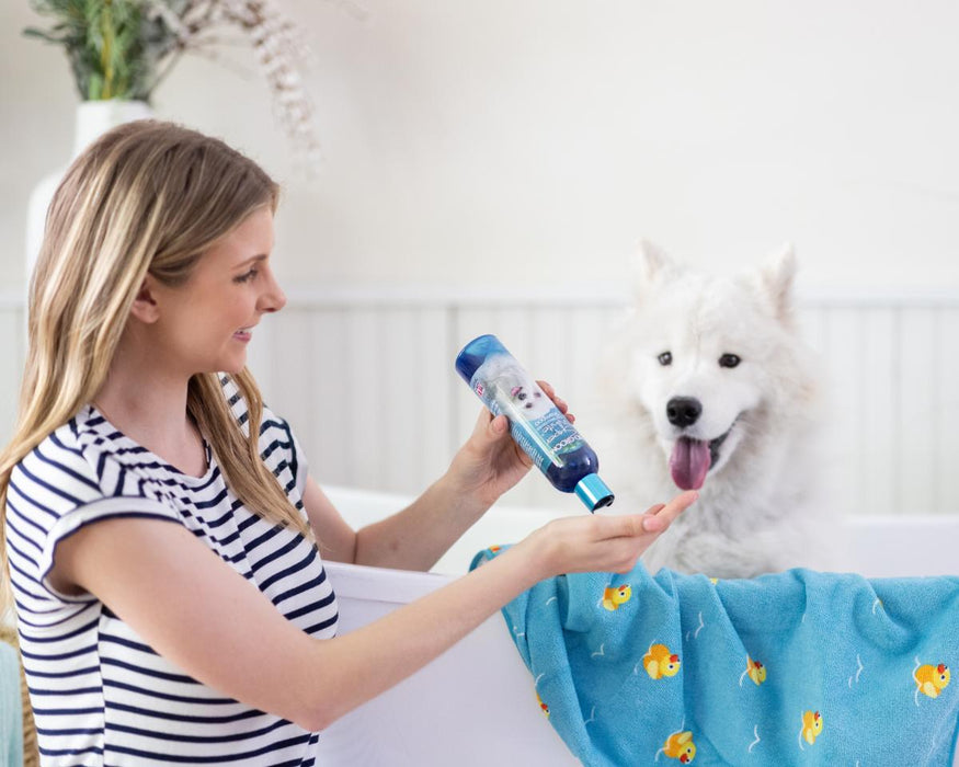 BIO GROOM Champú abrillantador de pelaje para perros Super White™ - Quierox - Tienda Online