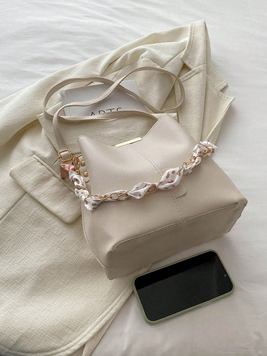 Bolso tipo cubo de piel sintética con detalle de cadena, bandolera para mujer. - Quierox - Tienda Online