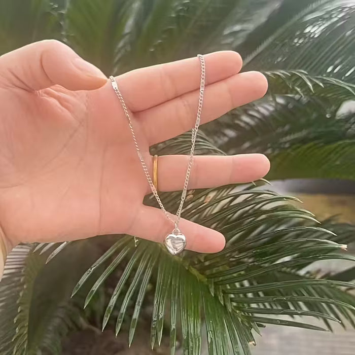 1pc Collar Elegante con Colgante de Corazón - Cadena Delicada