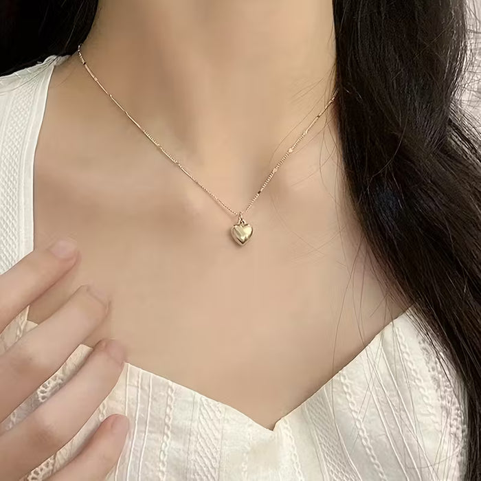 Colgante de Corazón con Enlace Entrelazado, Joyería Duradera