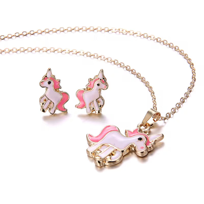 Juego de 2 piezas: Pendientes colgantes y collar de esmalte de lindo potro de unicornio rosa y blanco.