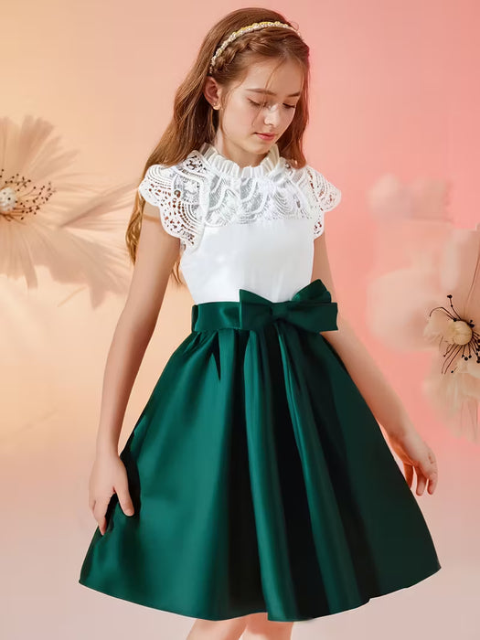 Vestido Tejido y Cuello de Encaje en Color Sólido con Cinturón para Niñas