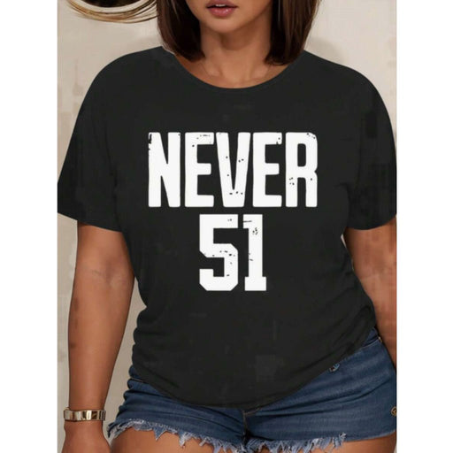Camiseta deportiva informal y elegante de algodón para mujer con estampado del eslogan "NEVER 51" - Quierox - Tienda Online