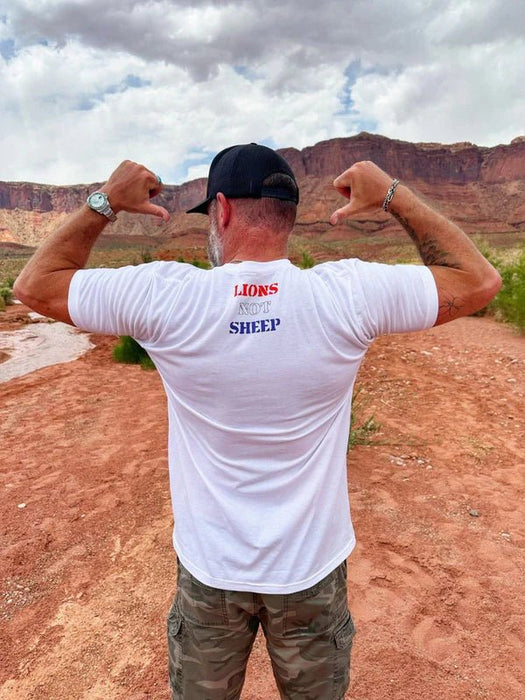 Camiseta RWB "Únete o muere" de Lions Not Sheep - Quierox - Tienda Online
