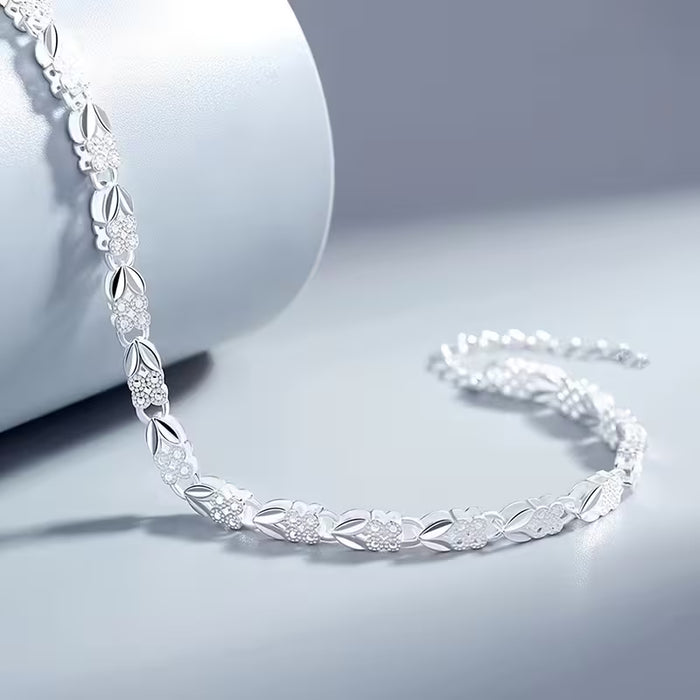 Elegante lujoso brazalete de acero inoxidable de 4 hojas de trébol para mujeres