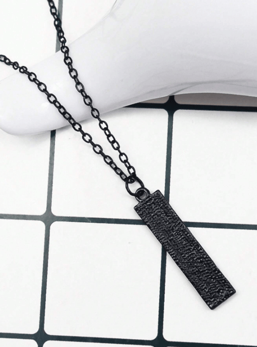 Collar con colgante de tecla de piano en blanco y negro - Quierox - Tienda Online