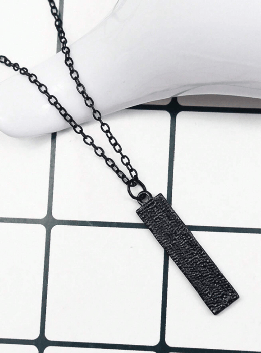 Collar con colgante de tecla de piano en blanco y negro - Quierox - Tienda Online