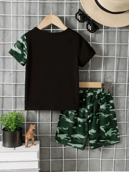 Conjunto de camiseta con estampado de dinosaurio y shorts de camuflaje para niño - Quierox - Tienda Online