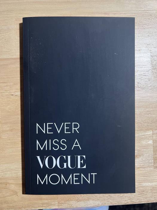 Cuaderno de notas con lineas de Vogue: Never Miss A Vogue Moment - Quierox - Tienda Online