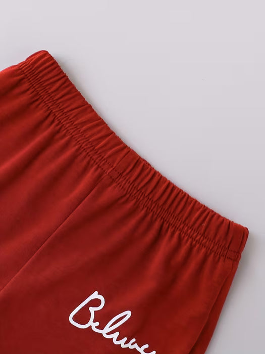 Conjunto de verano para niño de dos piezas con letras empalmadas