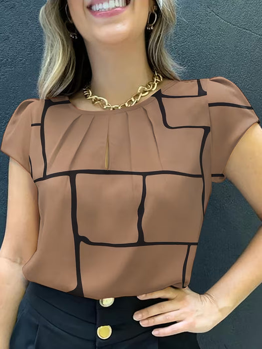 Top casual de manga corta con cuello redondo y estampado de rayas