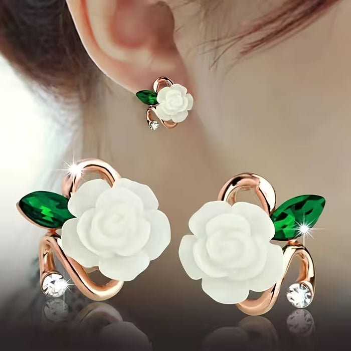 Un par de elegantes pendientes de flores de circonita sintética