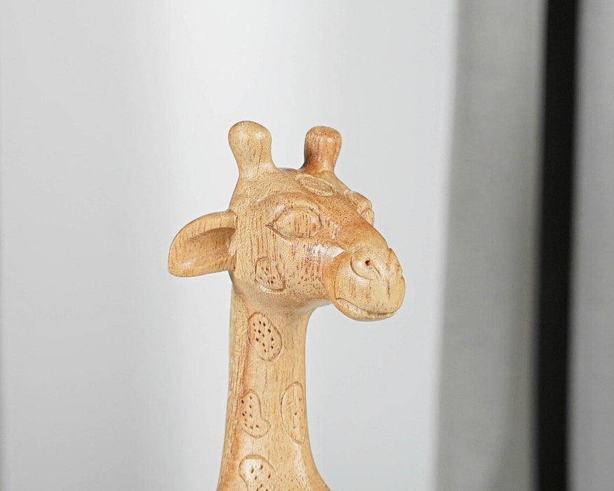 Escultura de jirafa meditando en madera, postura de yoga - Quierox - Tienda Online