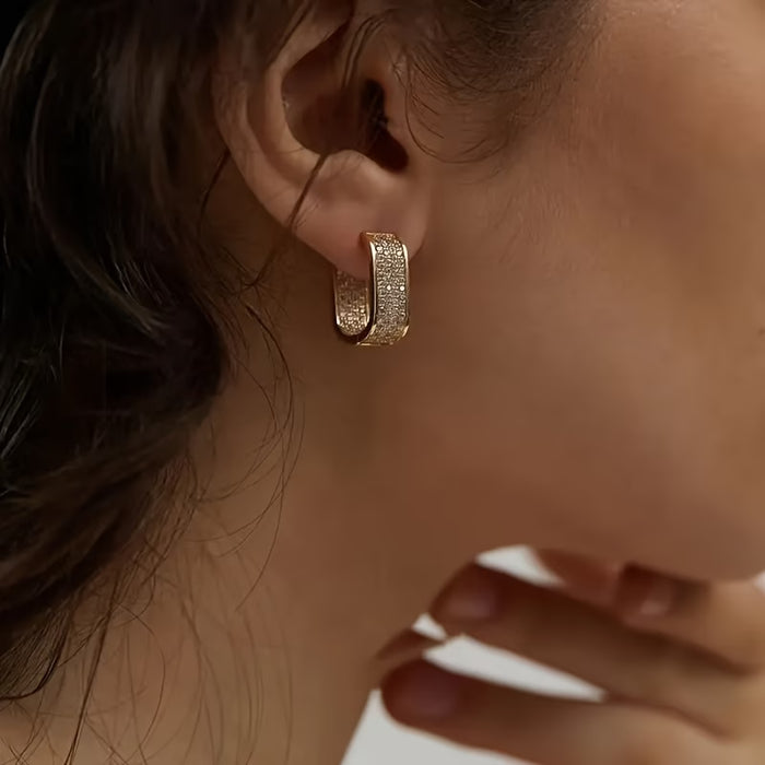 Pendientes Cuadrados Sintéticos con Diseño de Diamantes Incrustados