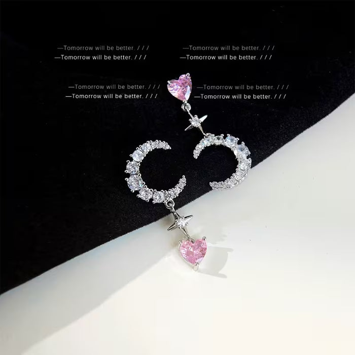 Pendientes Asimétricos de Luna de Amor: Una Mezcla de Dulzura y Frescura