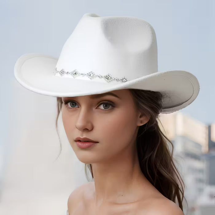 Un sombrero de vaquera unisex, único y elegante, con una cadena brillante para sombrero