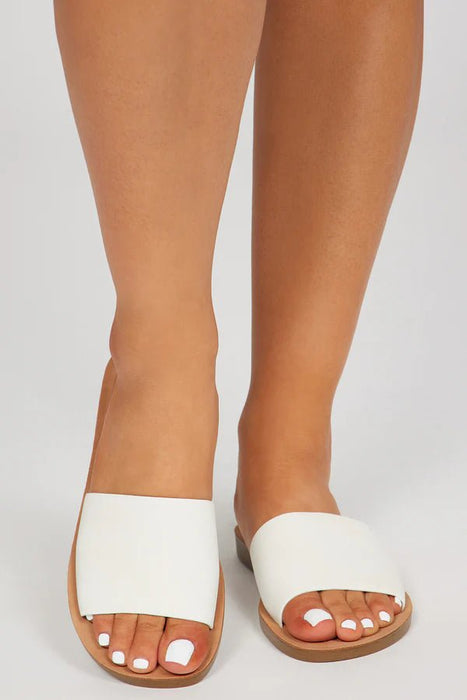 Fashion Nova Sandalias planas Janie - Blanco roto - Quierox - Tienda Online