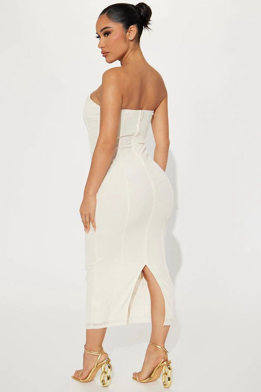 Fashion Nova Vestido midi con corsé de malla On Point - Crema - Quierox - Tienda Online