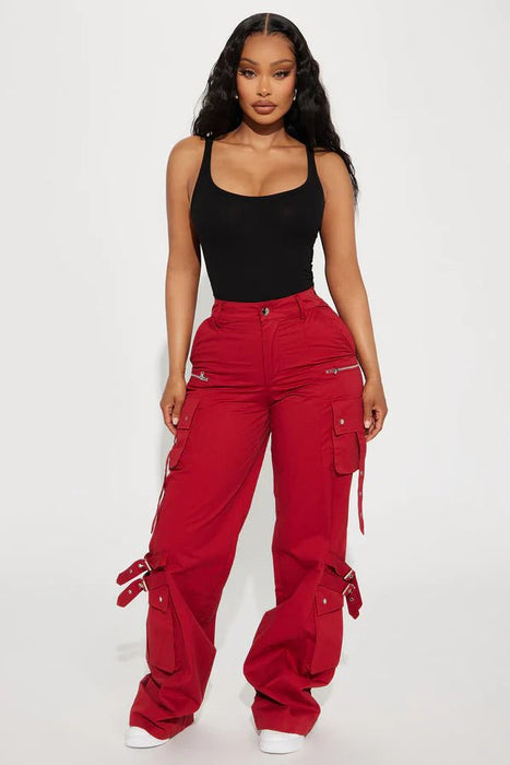 FASHIONNOVA Pantalón Don't Need Your Approval Cargo - Rojo Ladrillo - Quierox - Tienda Online