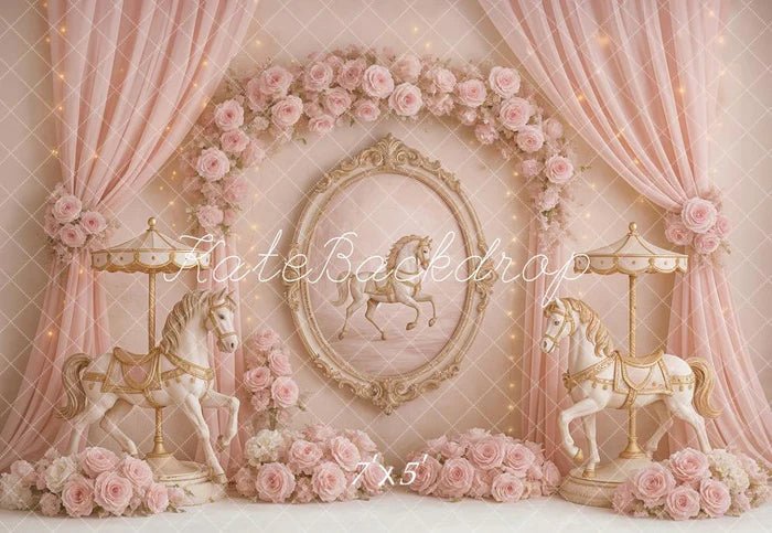 Fondo estampado floral rosa "Carousel Dreams" de Kate Birthday, diseñado por Ashley Paul - Quierox - Tienda Online