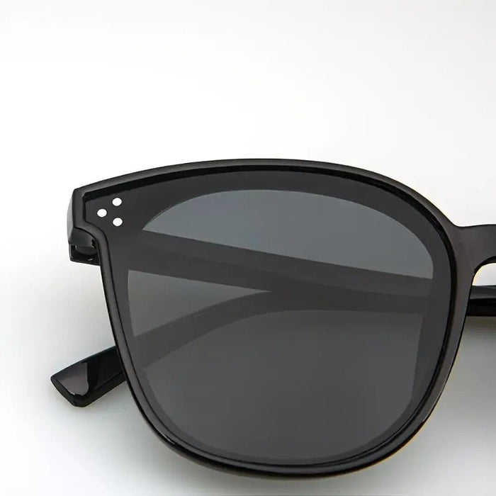 Gafas de Moda con Montura Cuadrada Elegante y Diseño de Tres Puntos - Quierox - Tienda Online